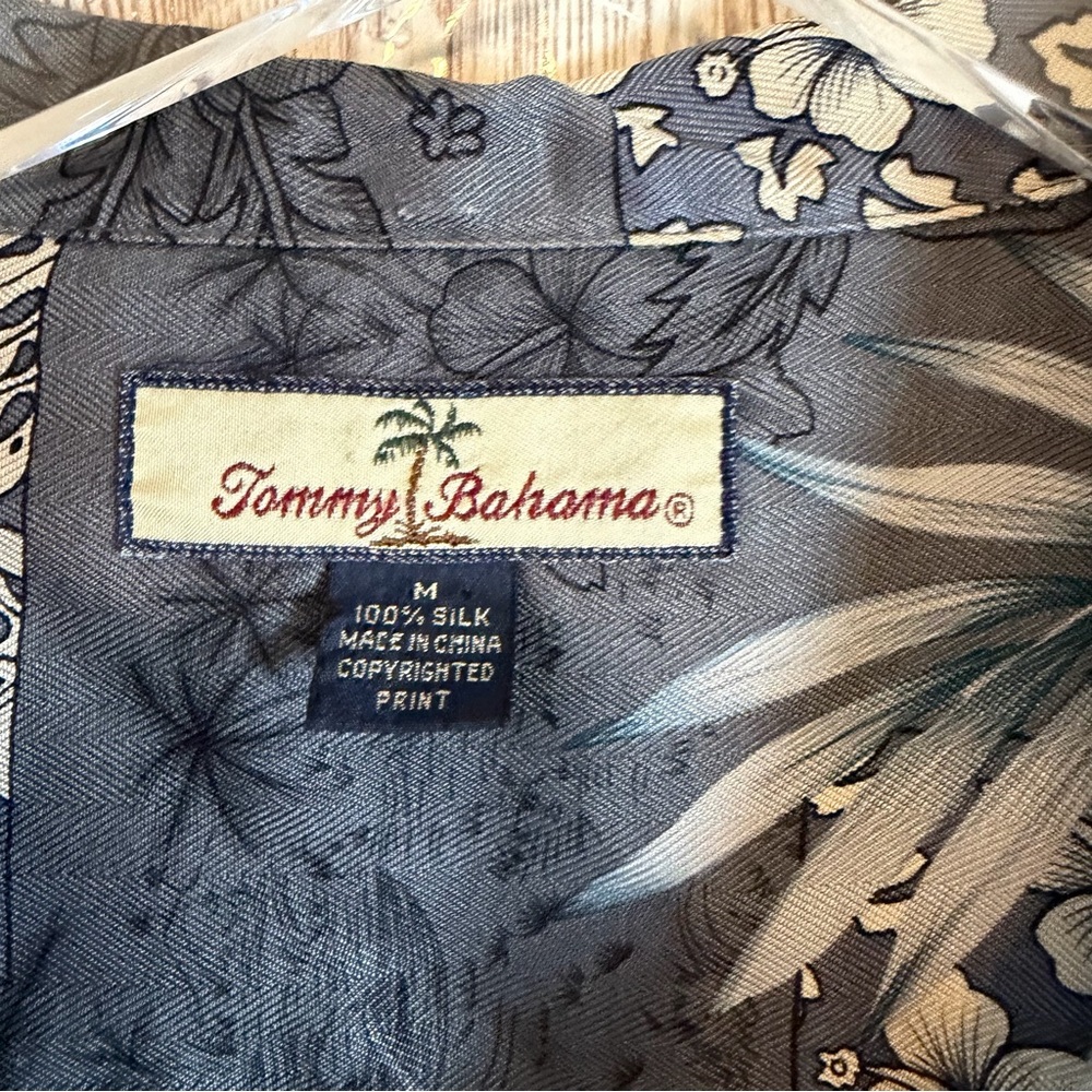 Tommy Bahama Grey Botanical Silk Hawaiian Shirt - Picture 5 of 6